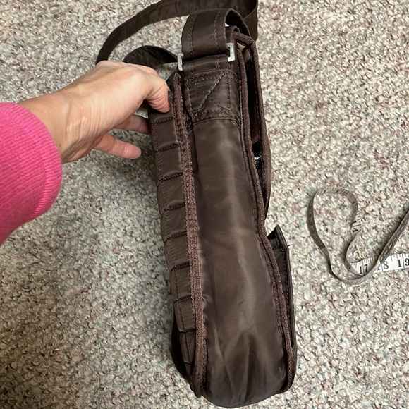 Lug crossbody purse - Picture 11 of 12